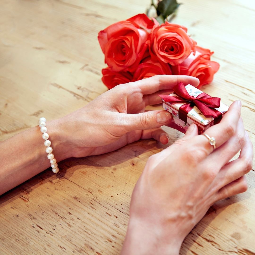 Comment faire un noeud bracelet fil elastique