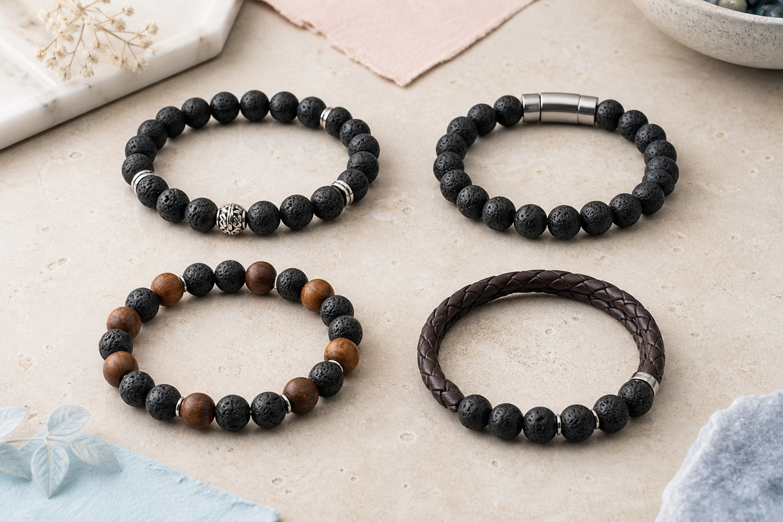 Quatre bracelets associant la pierre de lave à l’argent, à l’acier, au bois et au cuir