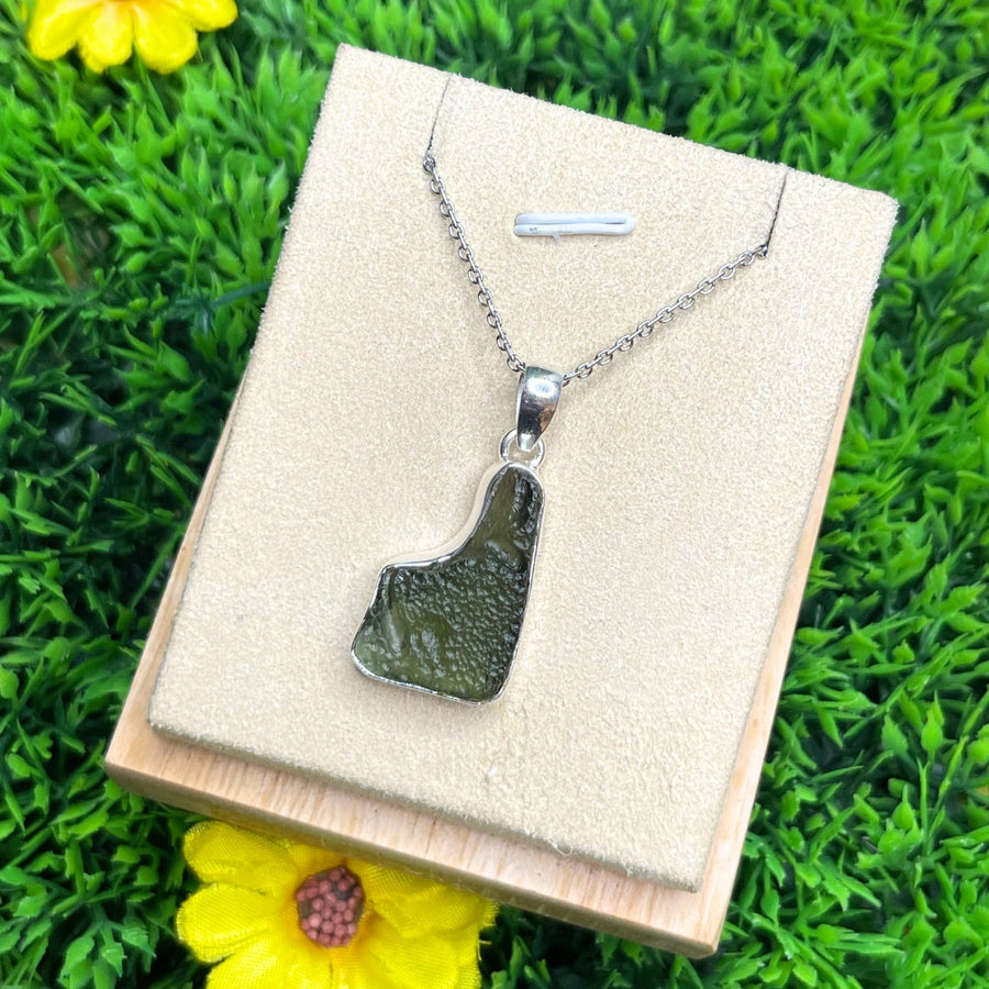Pendentifs en Moldavite