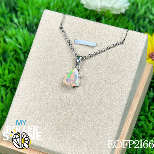 Pendentifs en argent et Opale