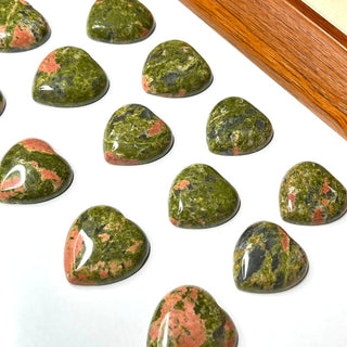 Cabochons en Unakite
