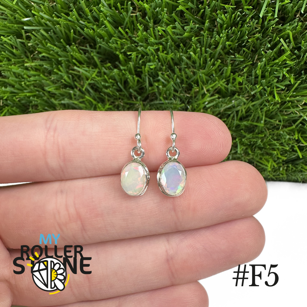 Boucles d'oreilles Opale Éthiopienne Ovale Rebord 9X8 MM En Argent 925
