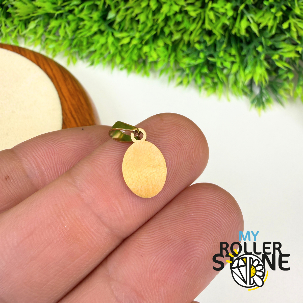 Pendentif Médaille Notre-Dame de Guadalupe – Acier Inoxydable Doré