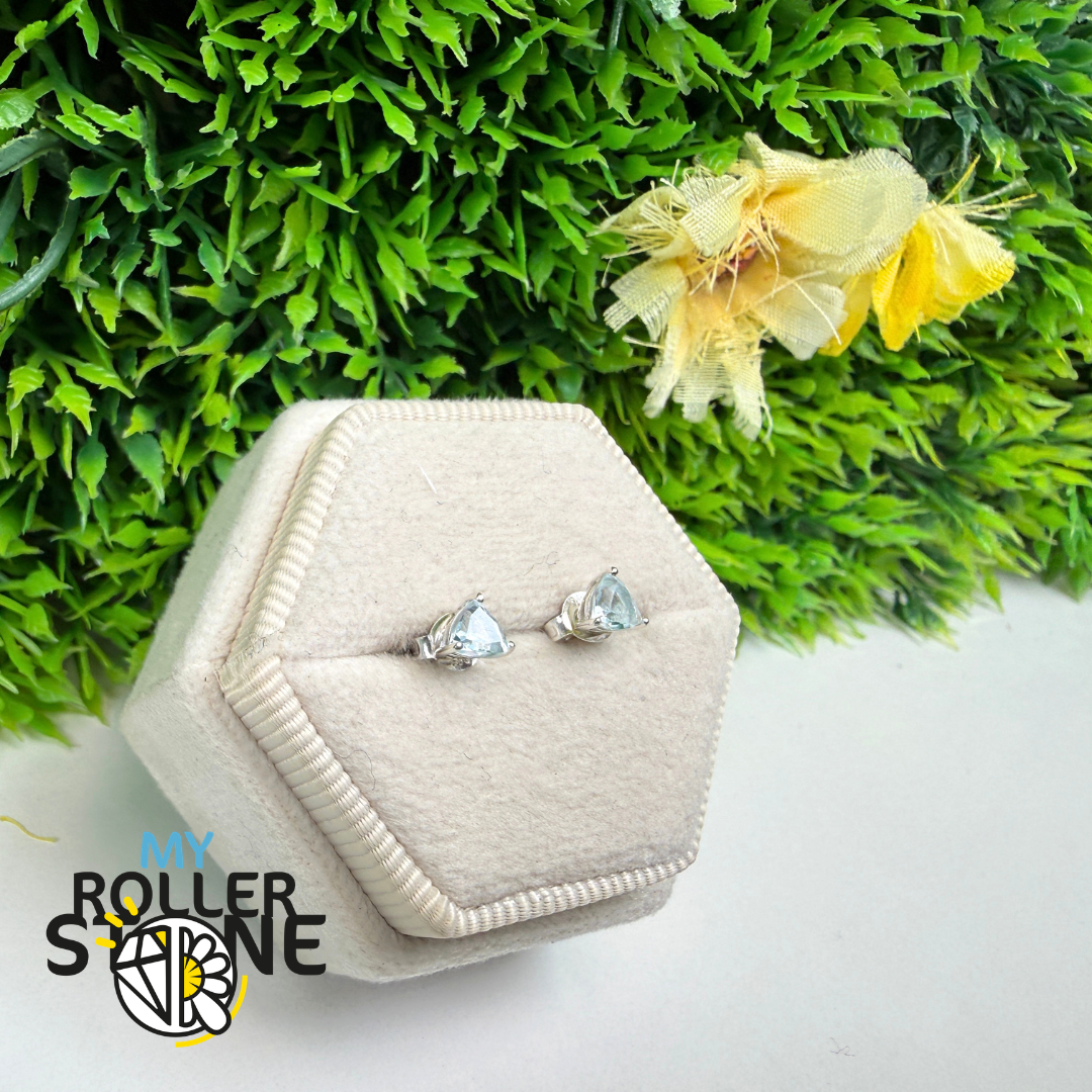 Boucles d'Oreilles puces Topaze Bleue Argent 925