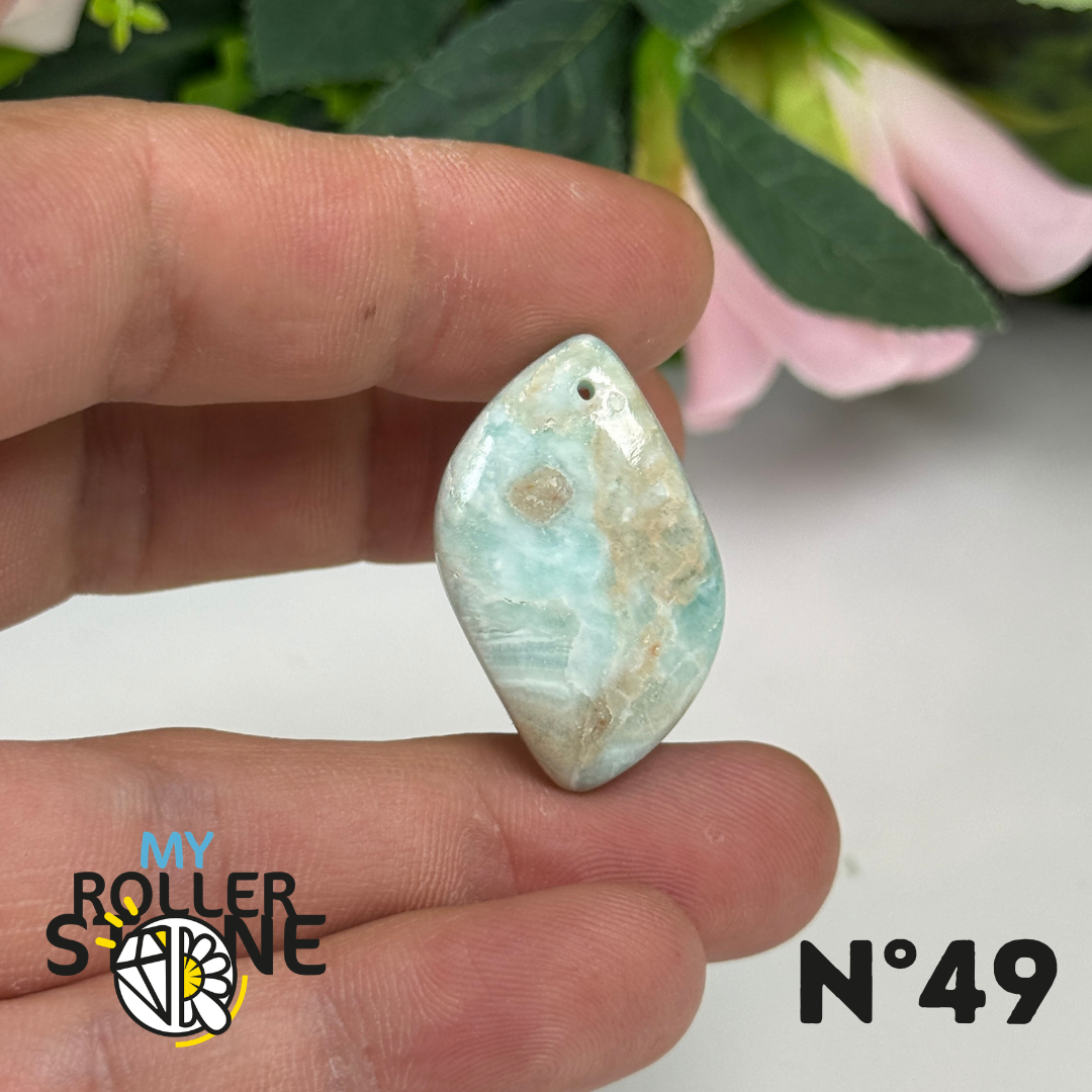 Pendentif Percé en Calcite Bleue des Caraïbes 5A