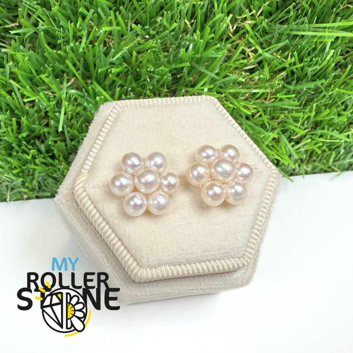 Boucles d'oreilles à clou en perles d'eau douce Fleur S925