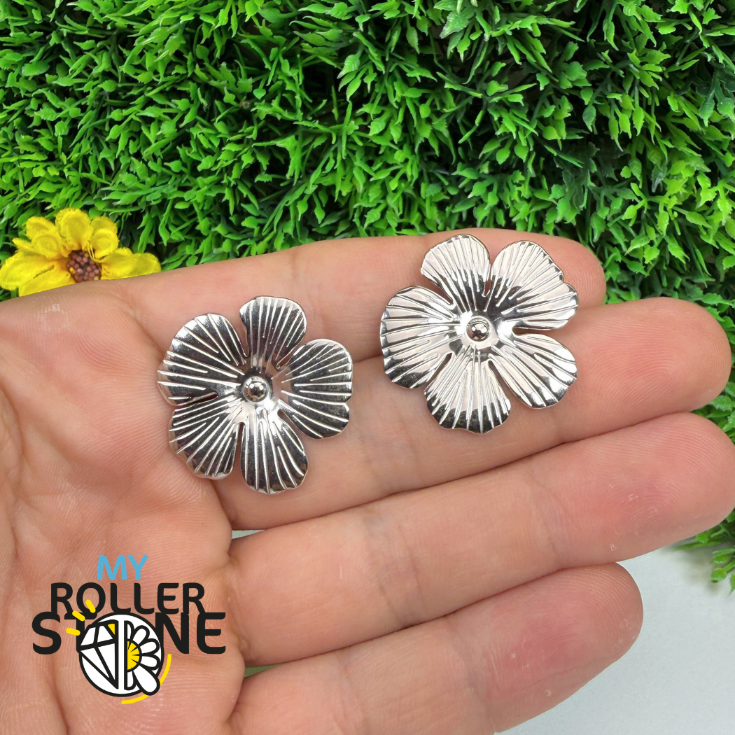 Boucles d'oreilles puces Fleur en acier inoxydable