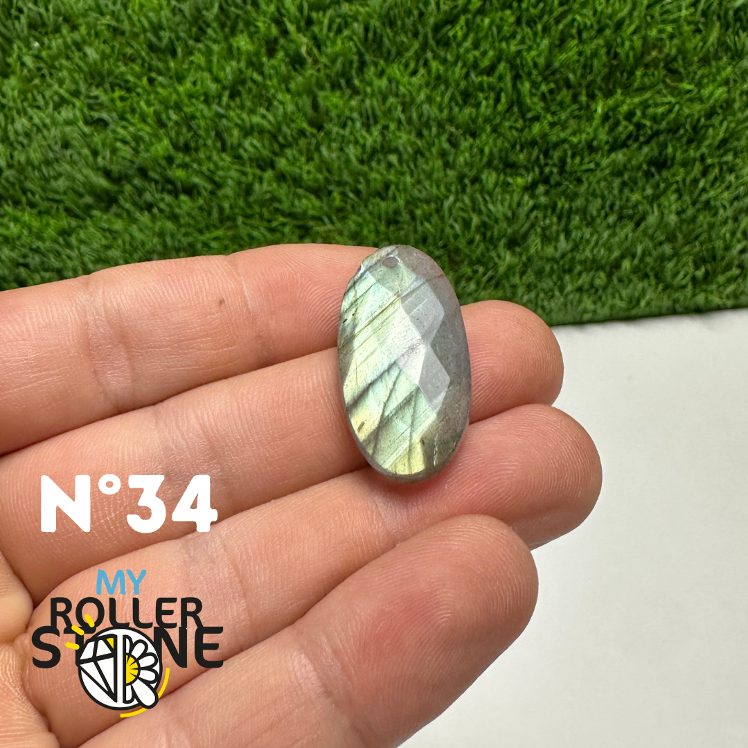 Cabochon Labradorite forme Libre Facettée