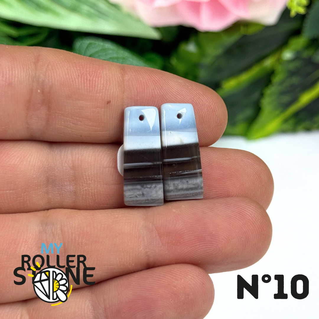 Paire de Cabochons percé en Opale bleue pour Boucles d'oreilles