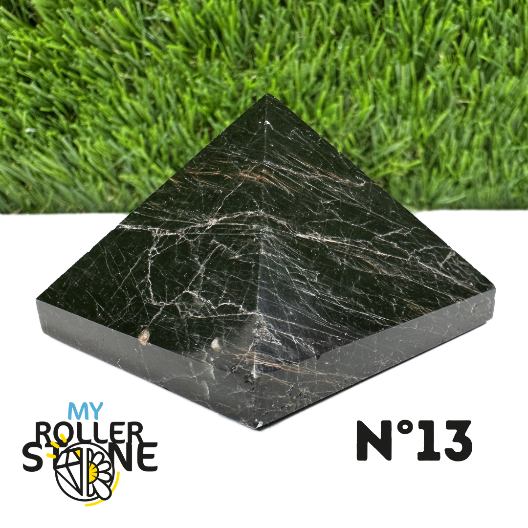 Pyramide en Tourmaline noire du Brésil