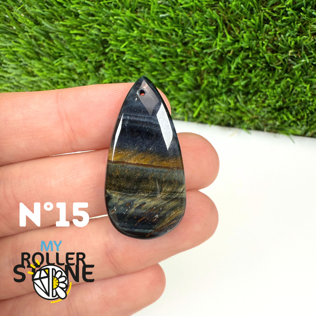 Pendentif Oeil de Faucon Percé 5A