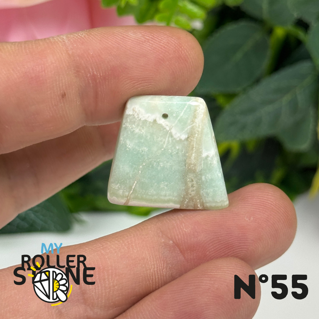 Pendentif Percé en Calcite Bleue des Caraïbes 5A
