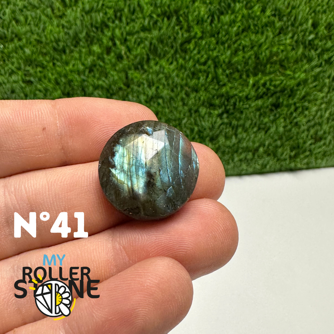 Cabochon Labradorite forme Libre Facettée