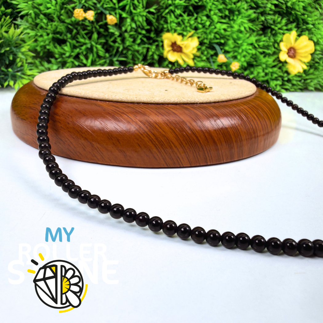 Collier Onyx 4MM fermoir Acier doré