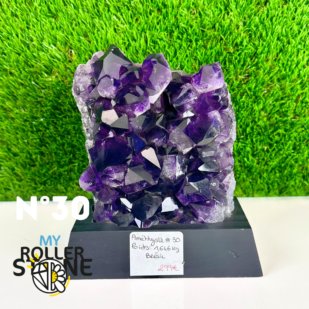 Druze Améthyste sur socle noir #30