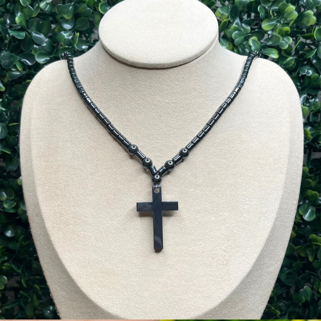 Collier en Hématite Petite Croix