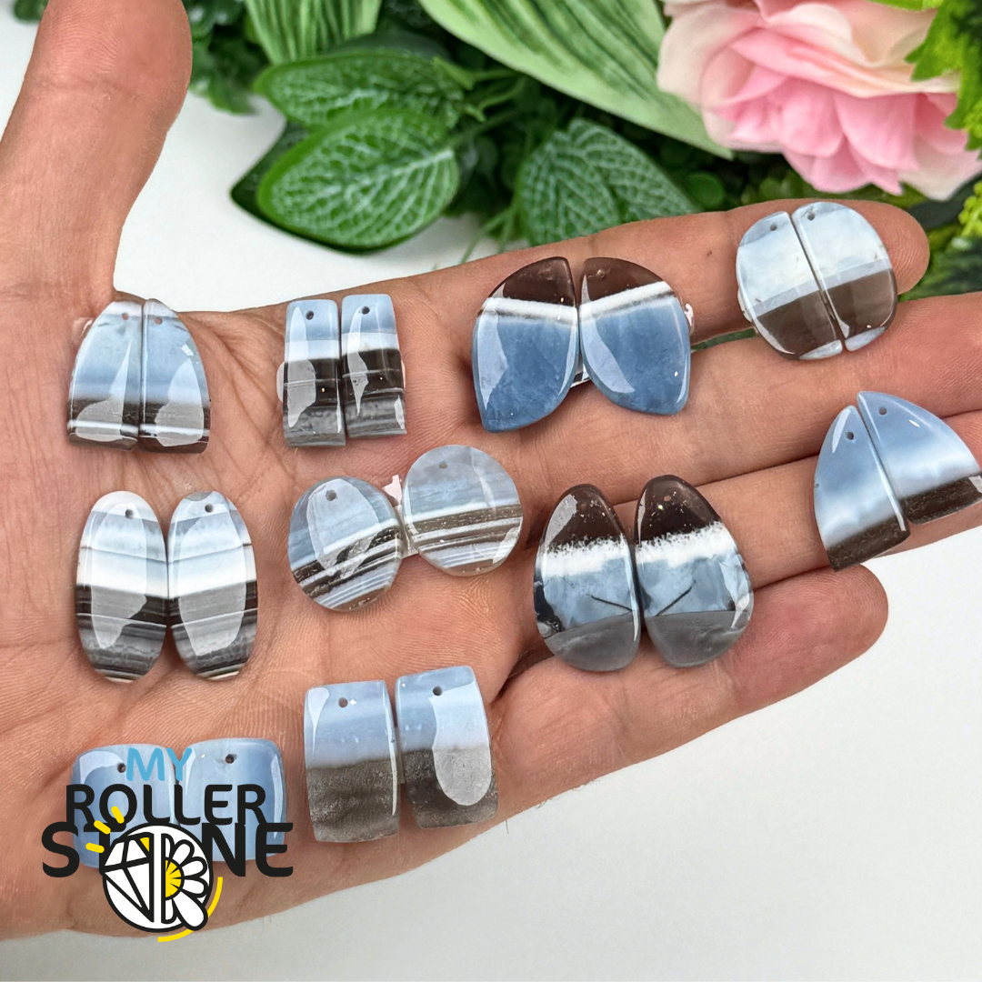 Paire de Cabochons percé en Opale bleue pour Boucles d'oreilles