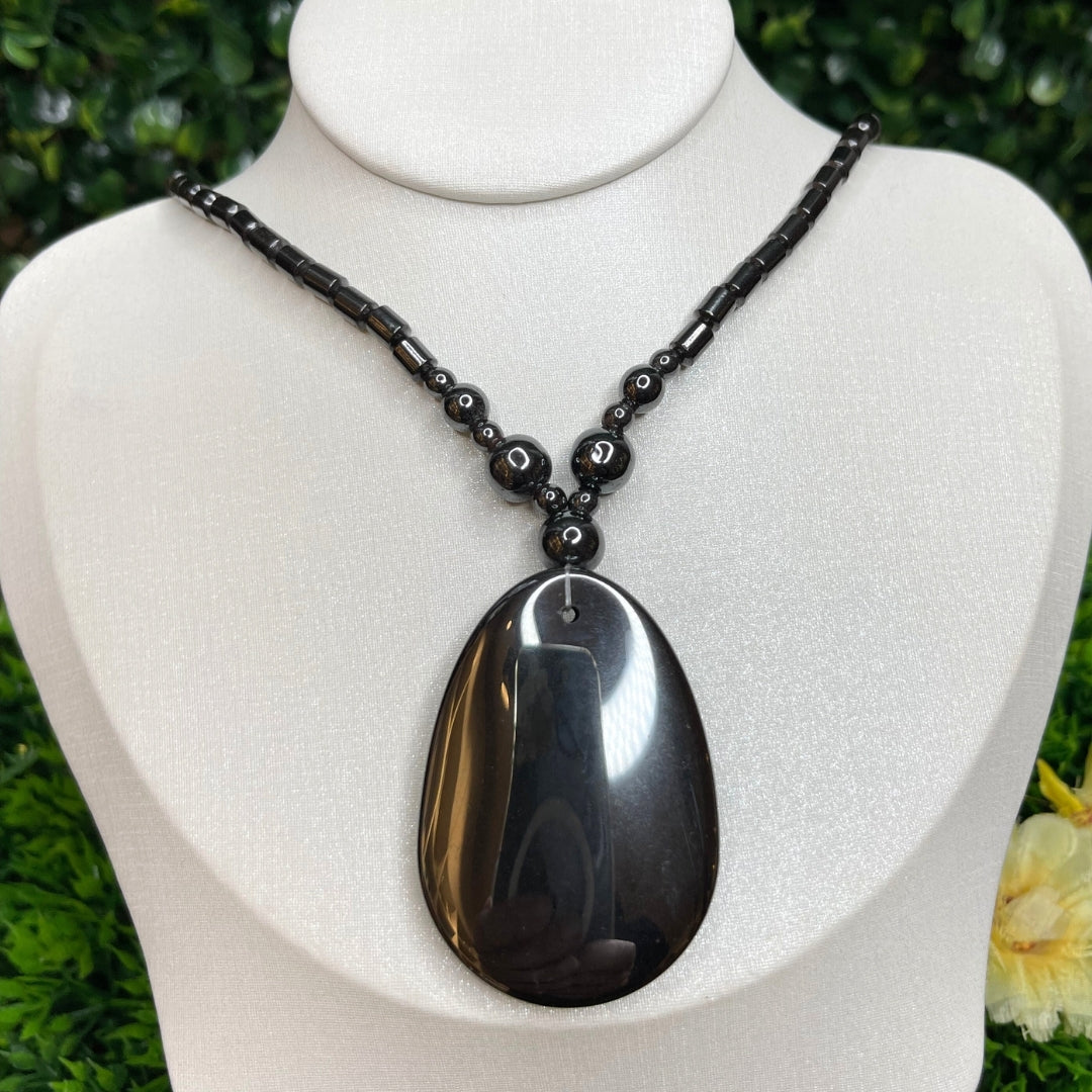 Collier en Hématite Ovale