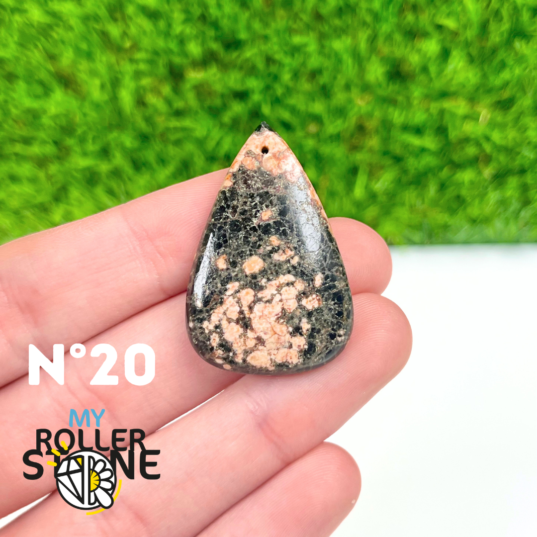 Pendentif Obsidienne Fleurie percé