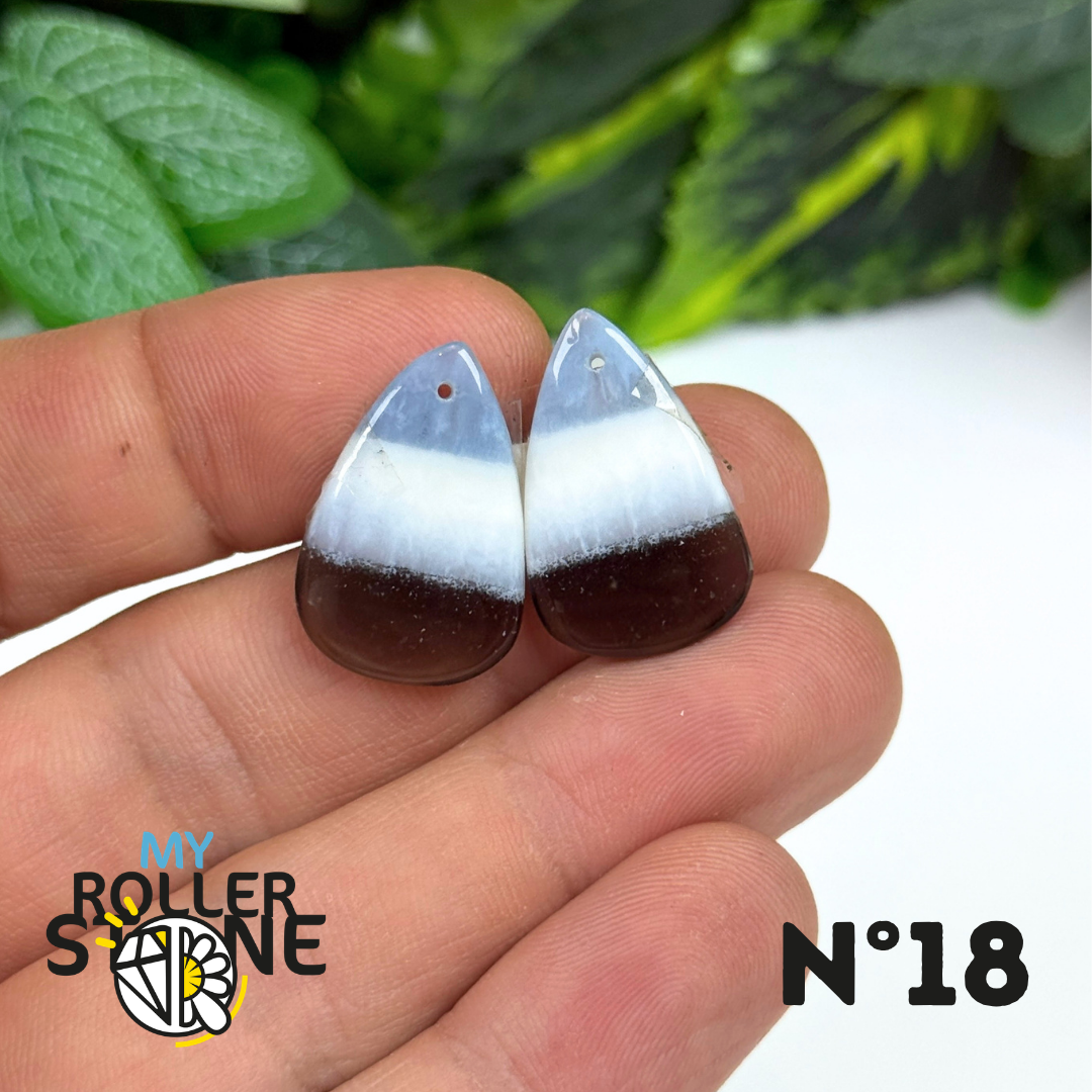 Paire de Cabochons percé en Opale bleue pour Boucles d'oreilles