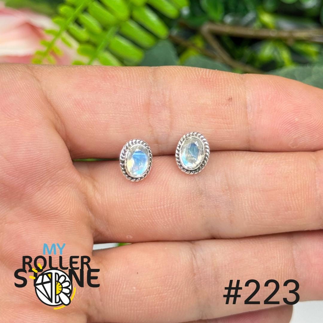 Puces d’oreilles argent pierre de lune facettée #S223