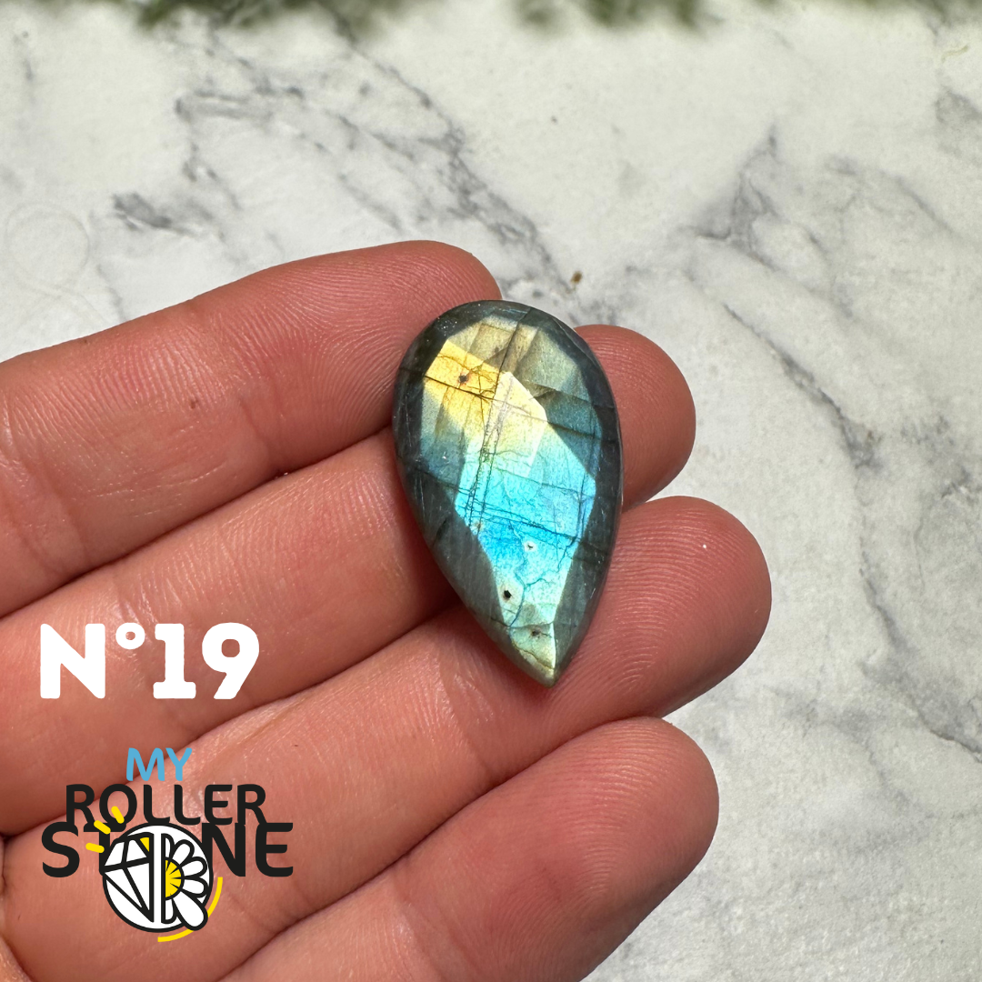 Cabochon Labradorite forme Libre Facettée