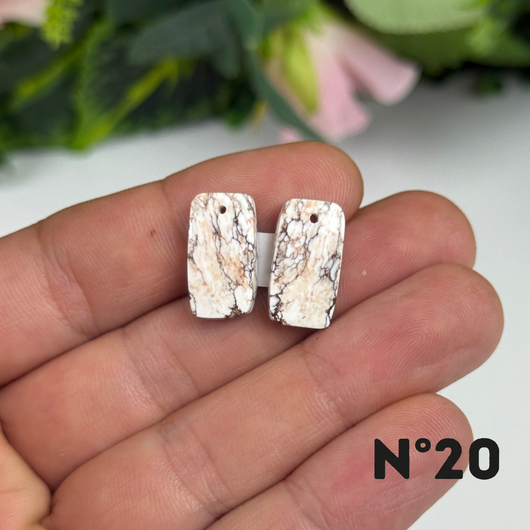 Paire de Cabochon percé en Magnésite Cheval Sauvage pour Boucles d'oreilles
