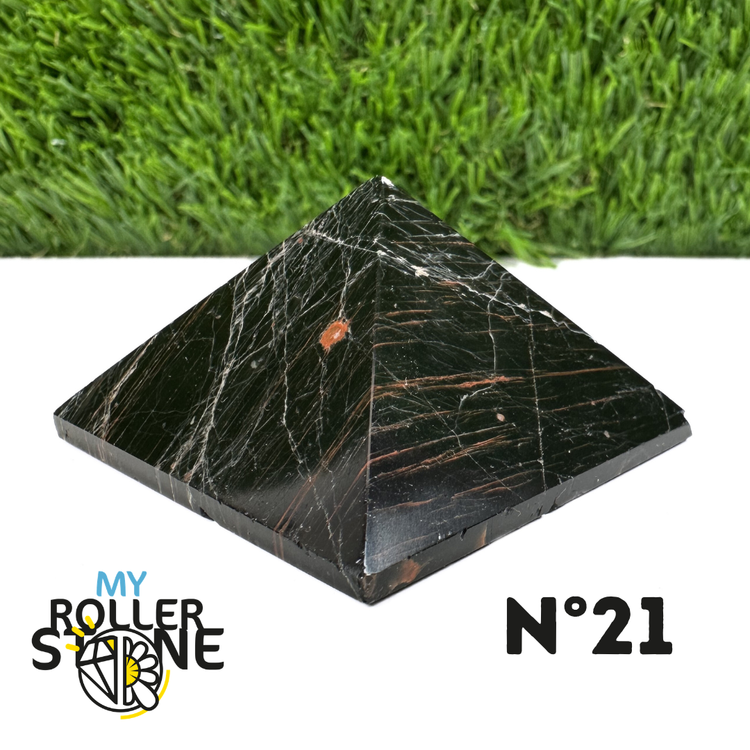 Pyramide en Tourmaline noire du Brésil