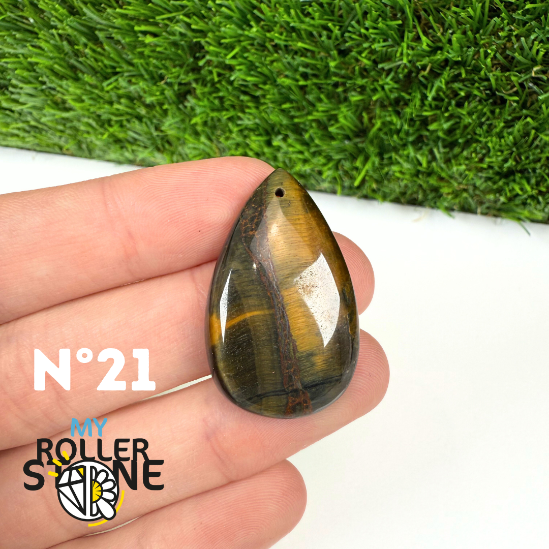 Pendentif Oeil de Faucon Percé 5A