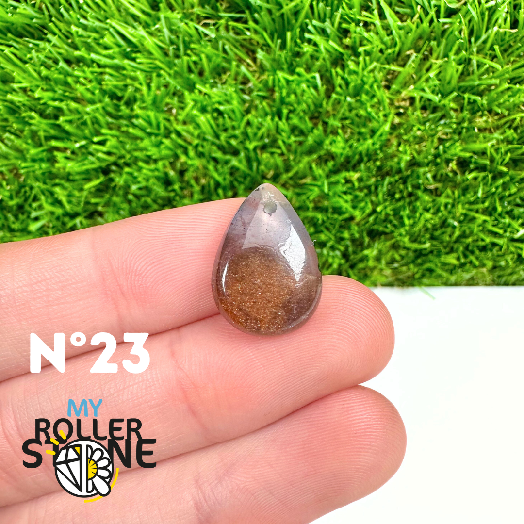 Pendentif Percé Iolite et Pierre de Soleil 5A