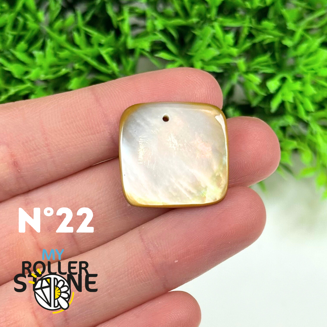 Pendentif Percé Nacre 5A