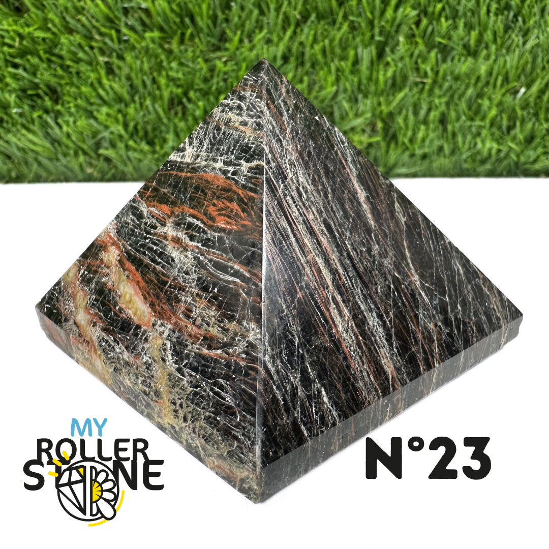 Pyramide en Tourmaline noire du Brésil
