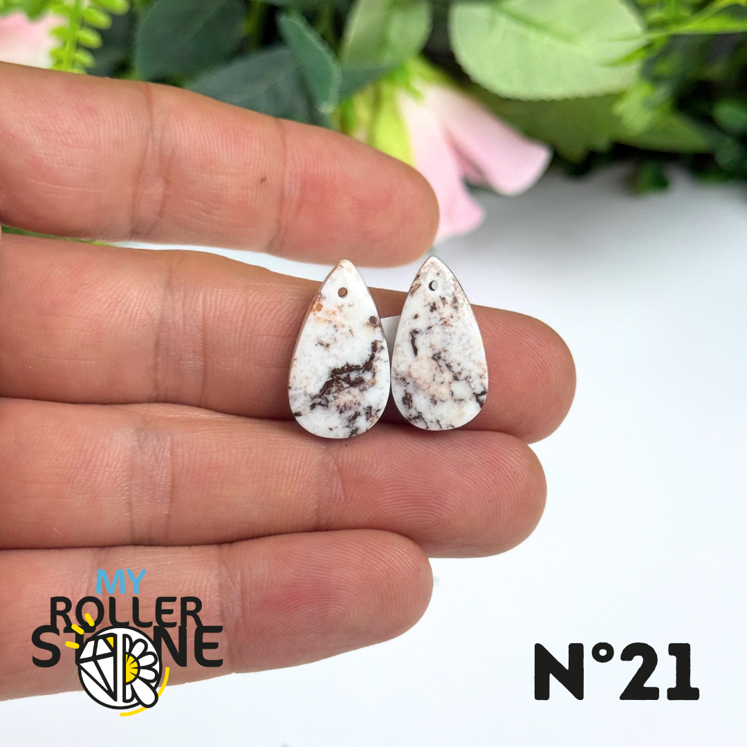 Paire de Cabochon percé en Magnésite Cheval Sauvage pour Boucles d'oreilles