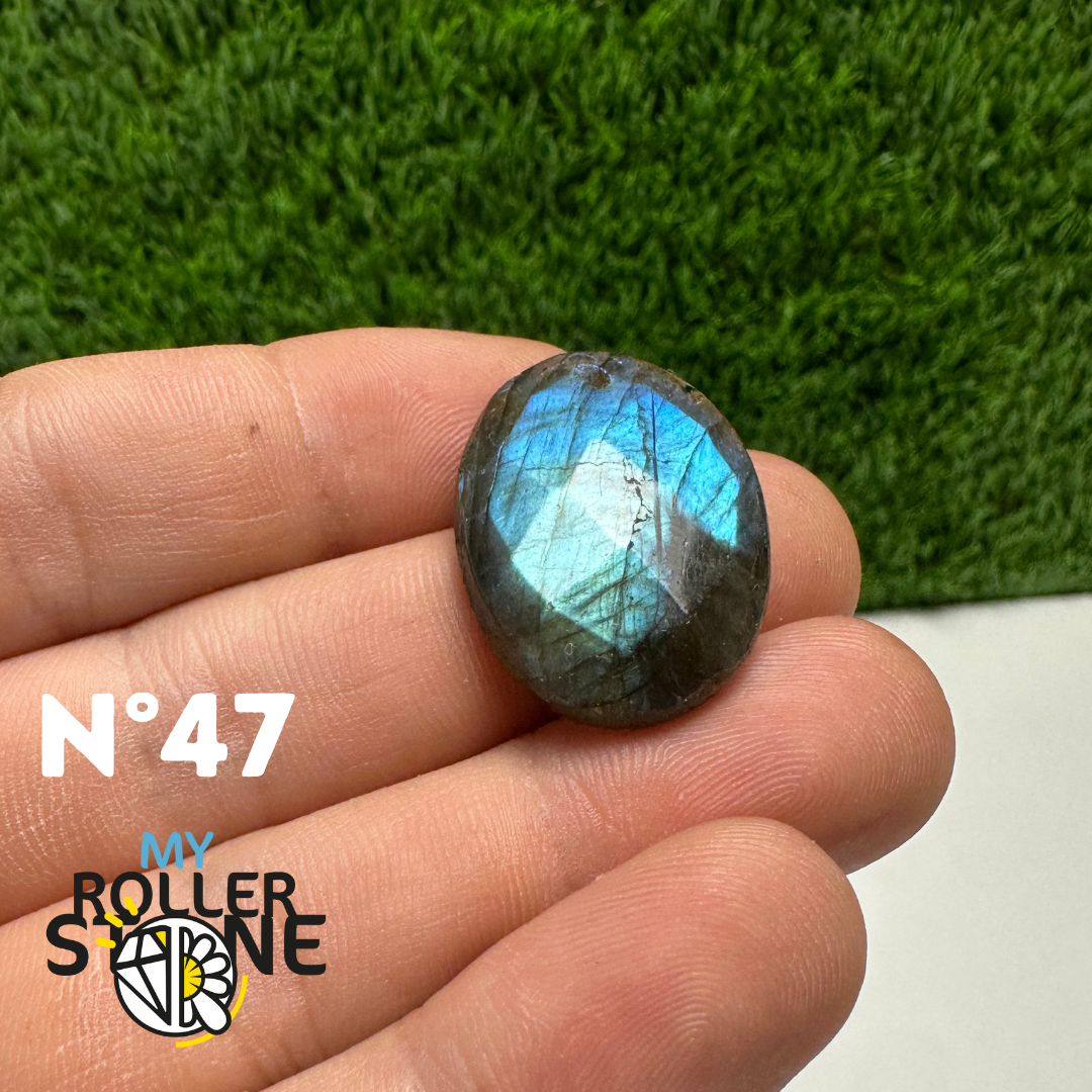 Cabochon Labradorite forme Libre Facettée