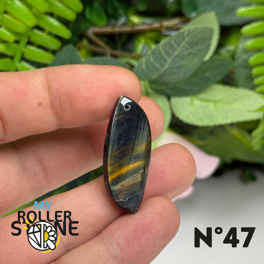 Pendentif Oeil de Faucon Percé 5A