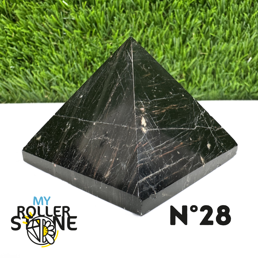 Pyramide en Tourmaline noire du Brésil