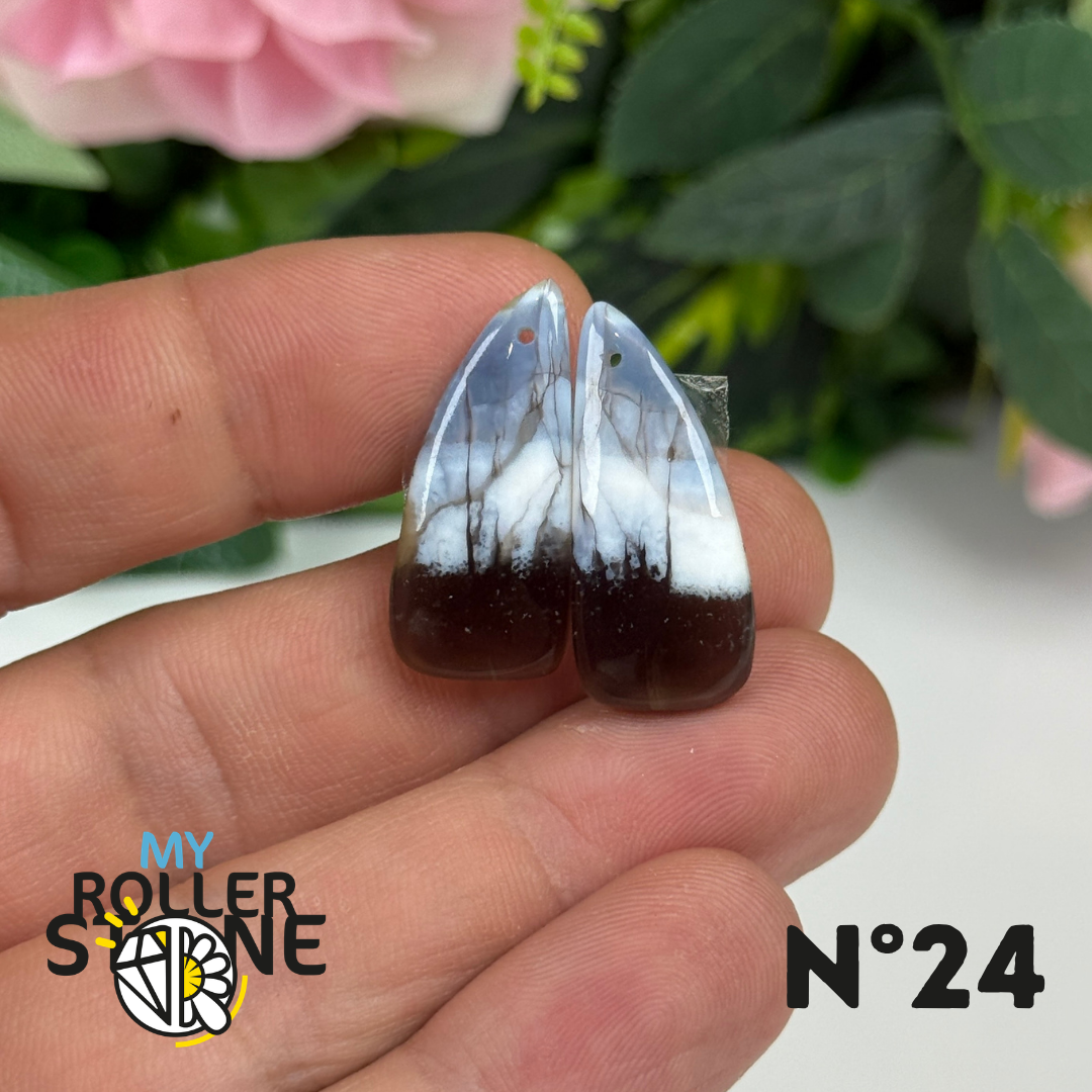 Paire de Cabochons percé en Opale bleue pour Boucles d'oreilles