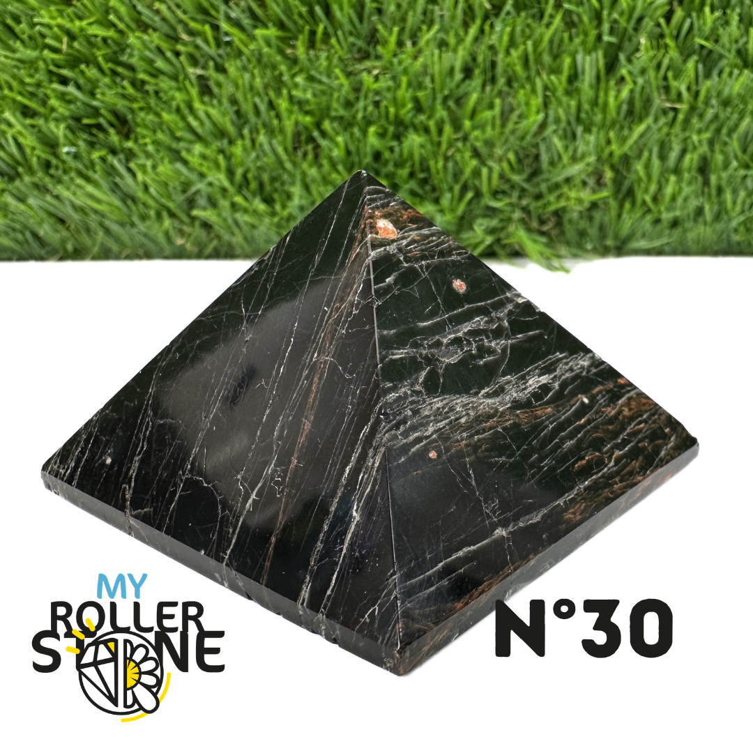 Pyramide en Tourmaline noire du Brésil