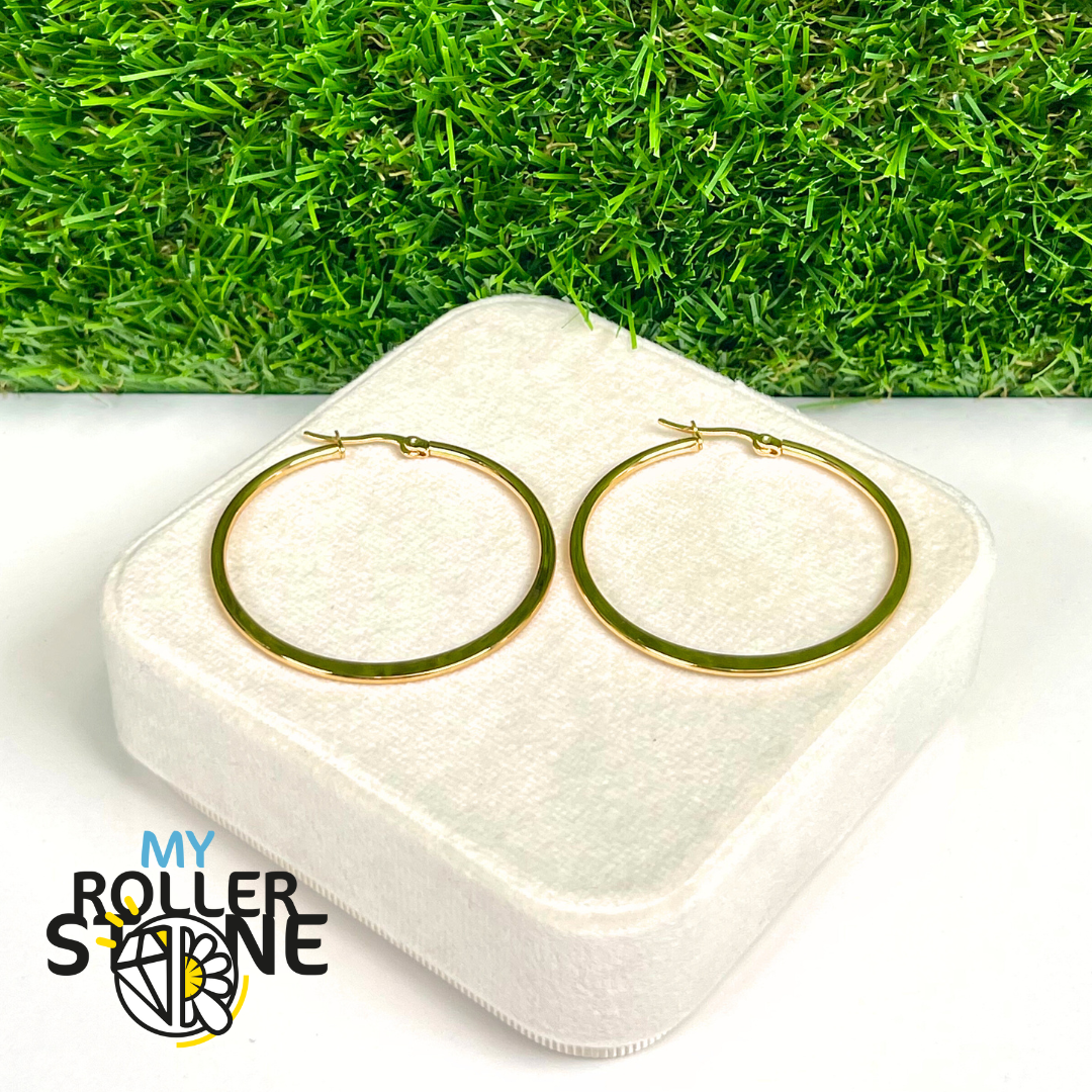 Boucles d’oreilles créoles larges en acier inoxydable dorées