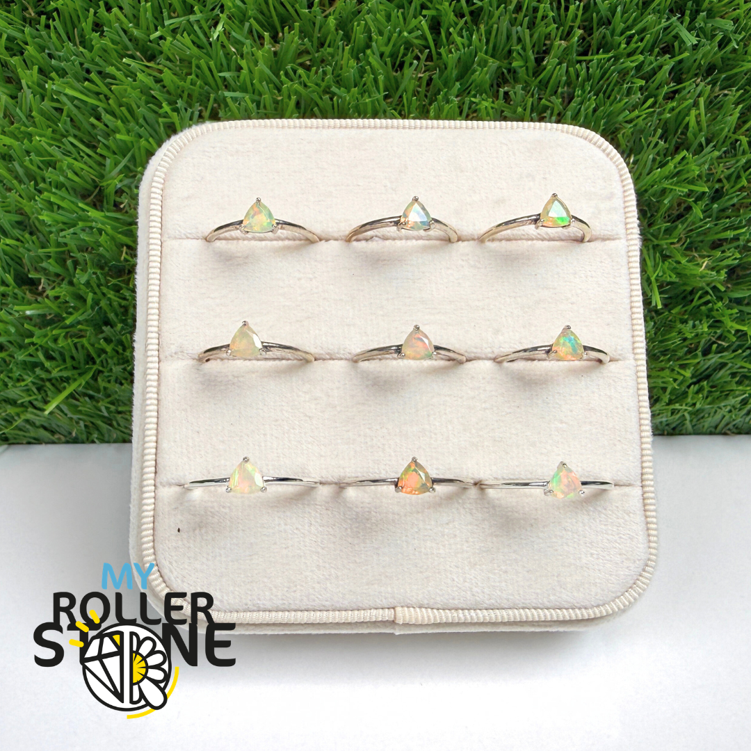 Bague Solitaire Opale Éthiopienne Trillon (4 tailles)