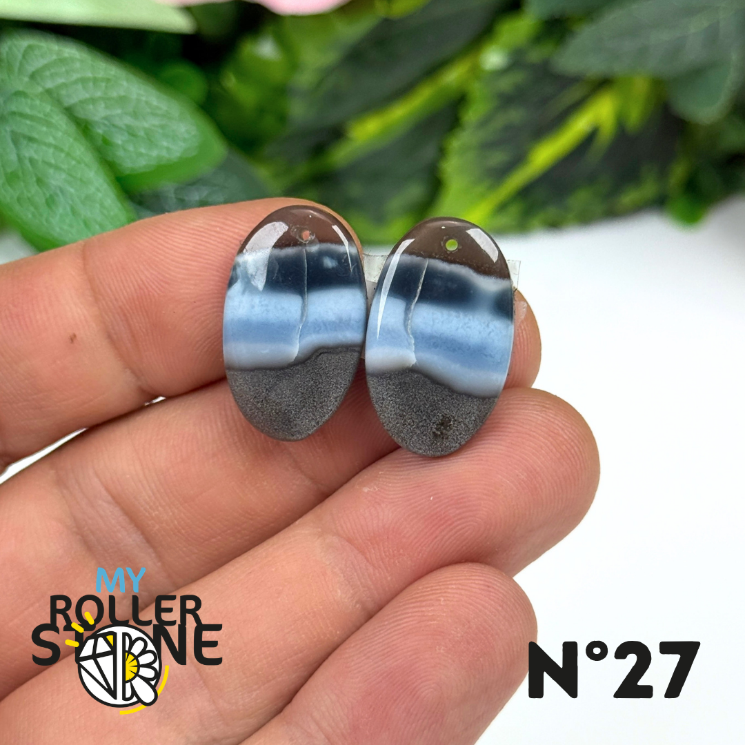 Paire de Cabochons percé en Opale bleue pour Boucles d'oreilles