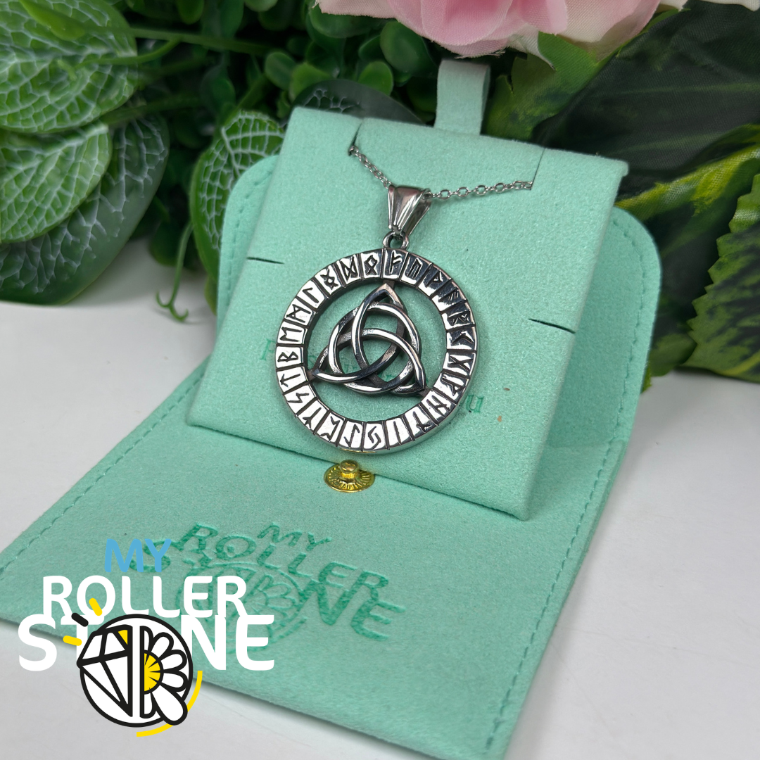 Pendentif Viking Triquetra et Runes