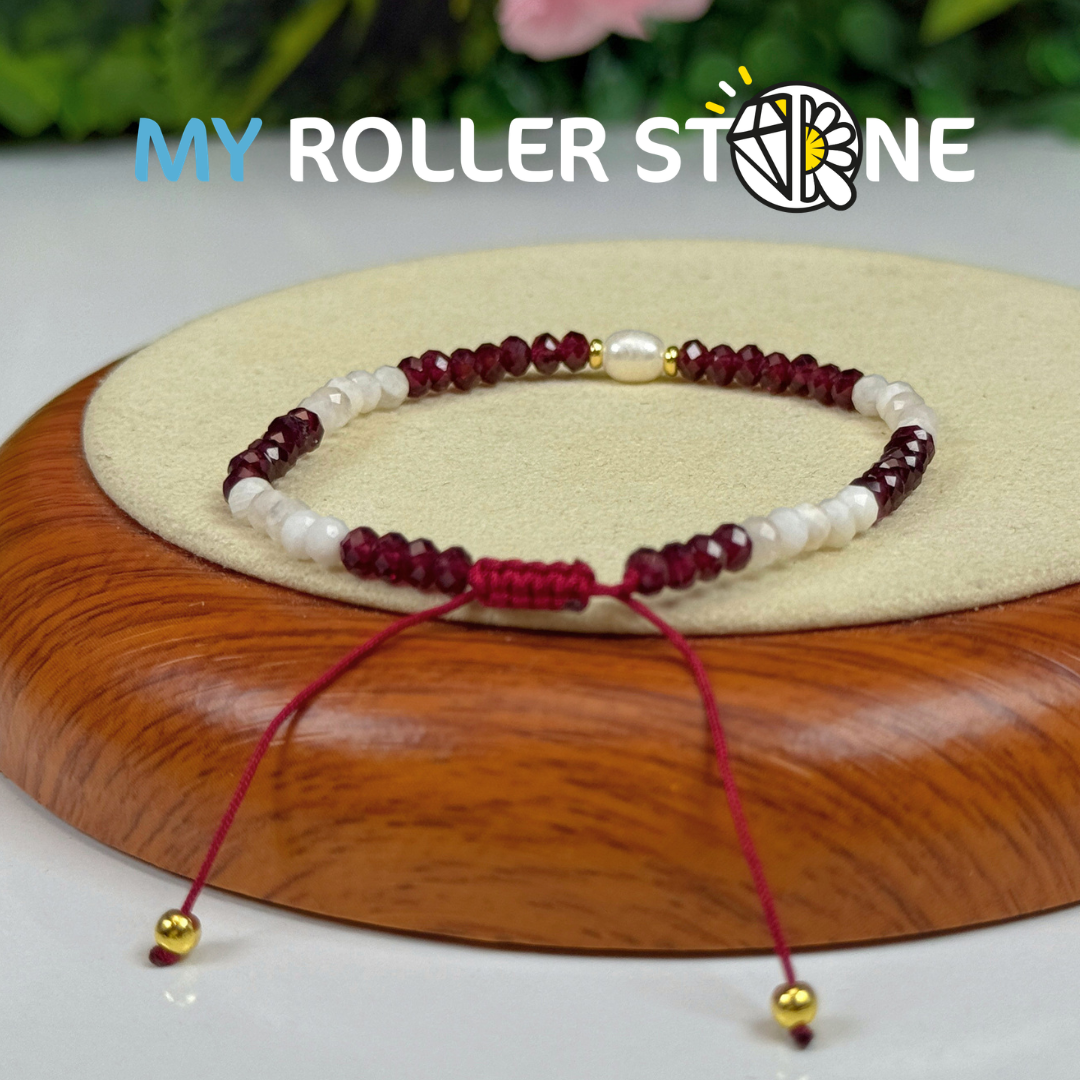Bracelet 

Pierre de Lune, Grenat et perle de culture
