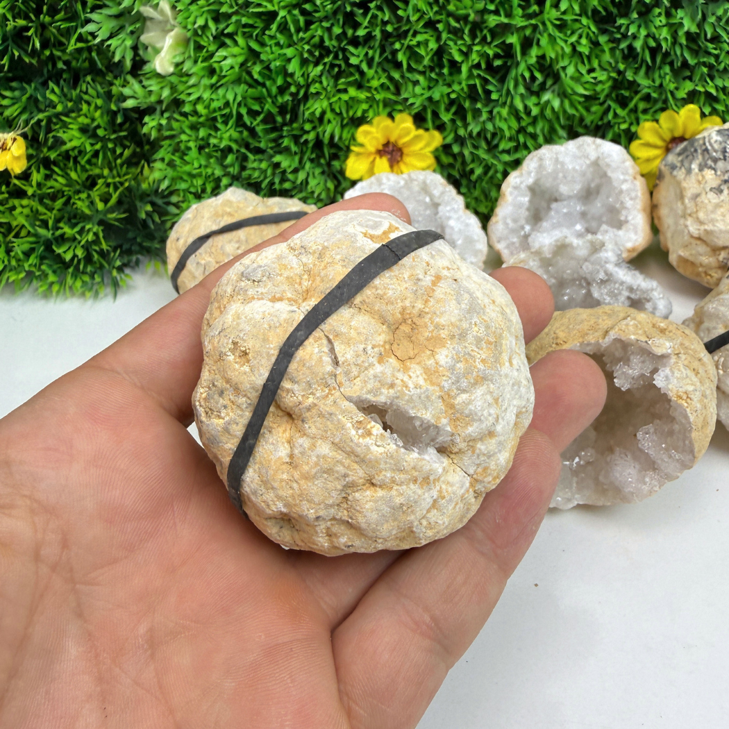 Géode de quartz entière petite