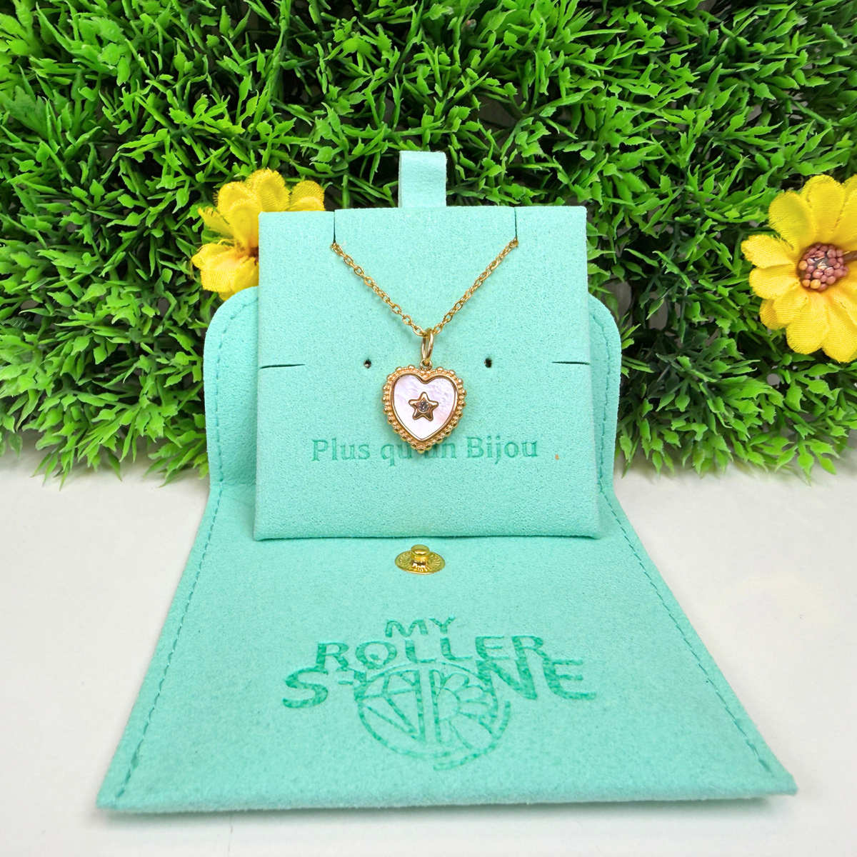 Pendentif Cœur Nacre & Strass –
