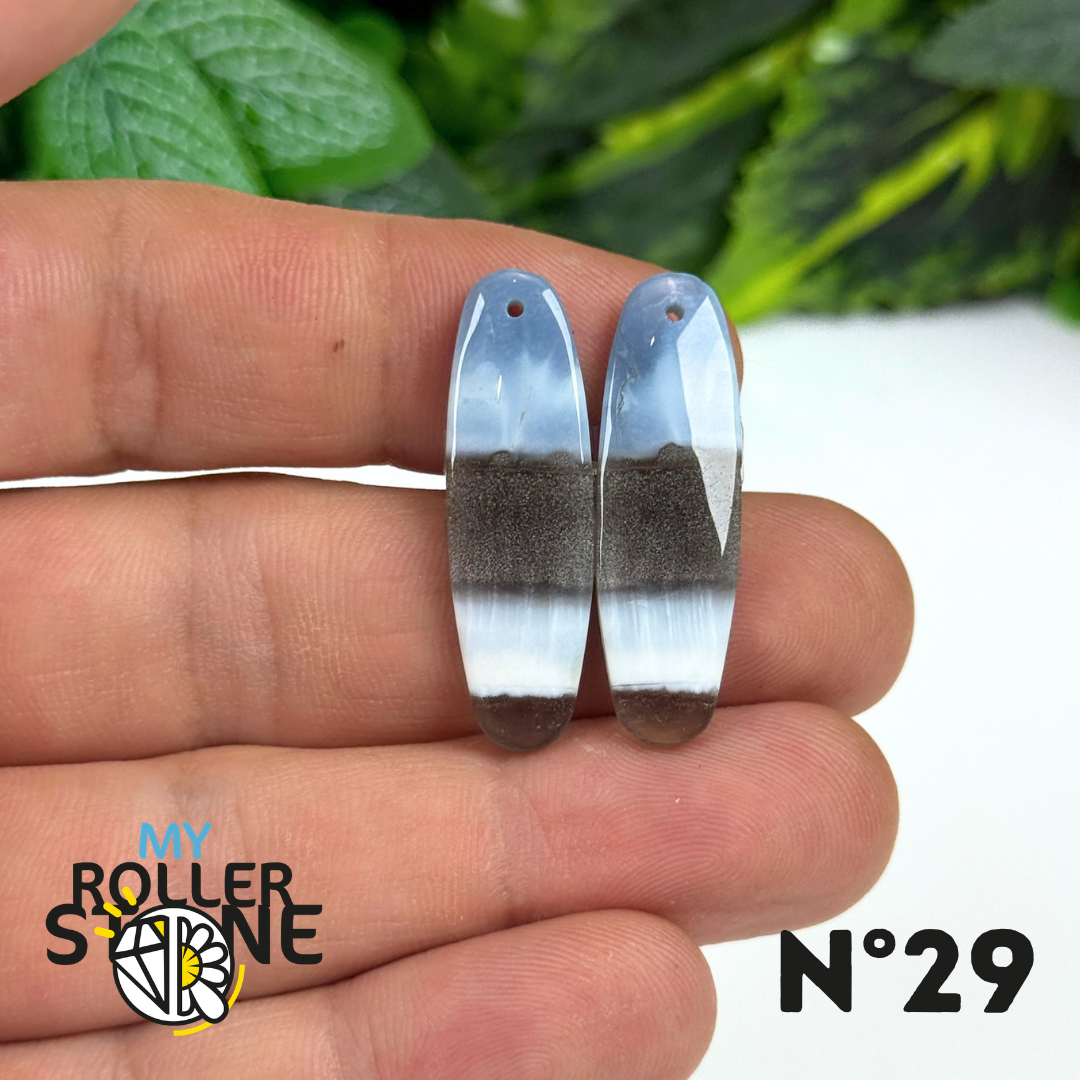 Paire de Cabochons percé en Opale bleue pour Boucles d'oreilles