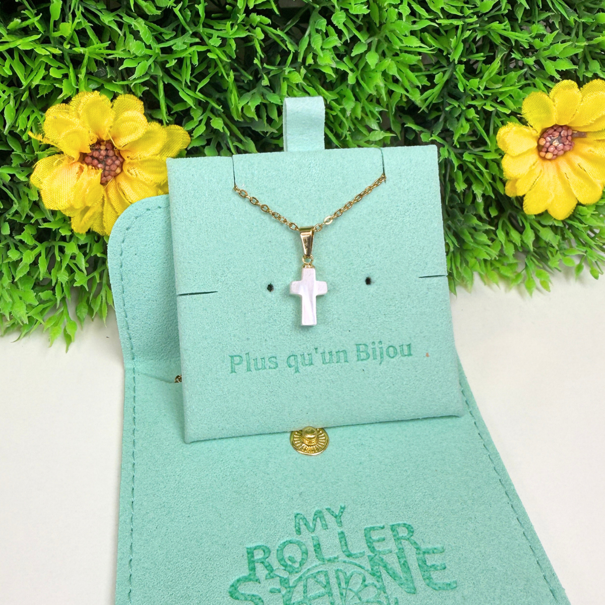 Pendentif Croix Nacre (Grande)