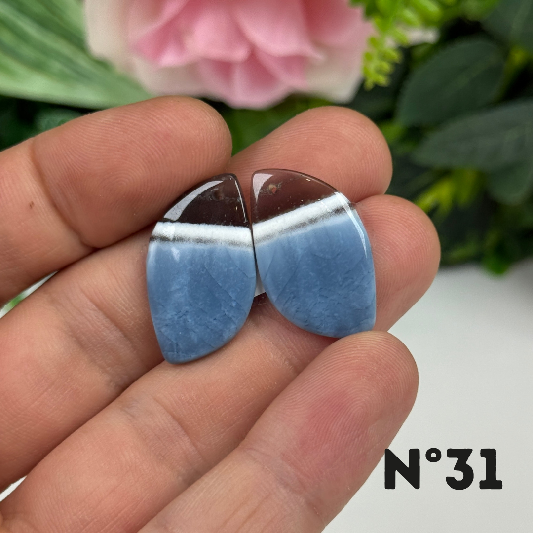 Paire de Cabochons percé en Opale bleue pour Boucles d'oreilles
