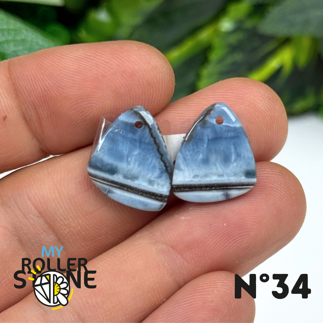 Paire de Cabochons percé en Opale bleue pour Boucles d'oreilles