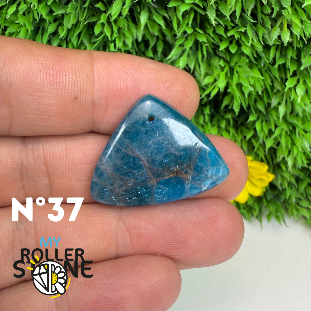 Pendentif Apatite bleue 3A